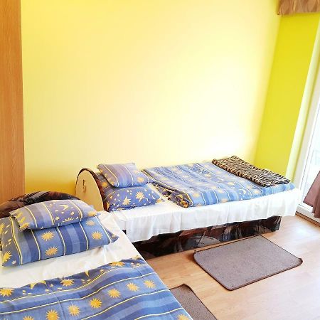 فندق Hajdúszoboszlóفي  Deak Vendeghaz Apartman المظهر الخارجي الصورة