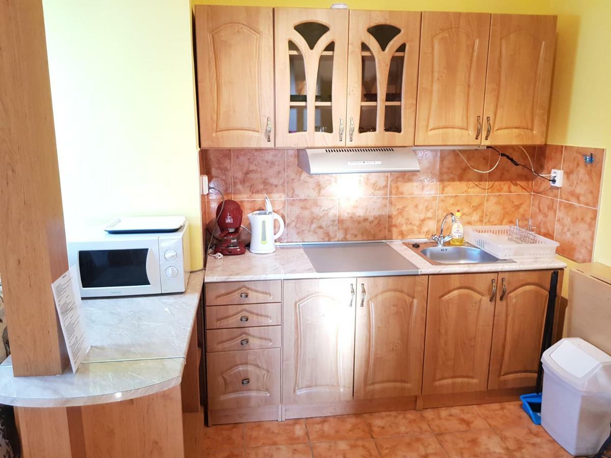 فندق Hajdúszoboszlóفي  Deak Vendeghaz Apartman المظهر الخارجي الصورة
